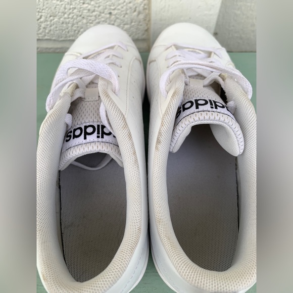 Adidas Sneakers- Black stripes - Picture 8 of 9